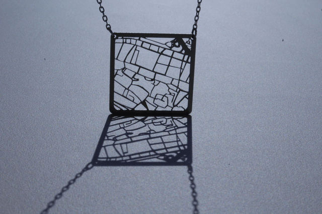 Geneve  Vieille ville | Collier carre | Inox | Dedale